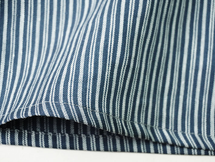 バッククロスエプロン　ヒップ周りをカバーしてくれる　お尻が隠れる　ストライプ　30代40代50代60代70代80代　女性　上品　森の８カテン　エプロン　割烹着　ロルカ　リネン