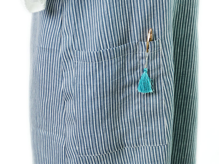 バッククロスエプロン　ヒップ周りをカバーしてくれる　お尻が隠れる　ストライプ　30代40代50代60代70代80代　女性　上品　森の８カテン　エプロン　割烹着　ロルカ　リネン