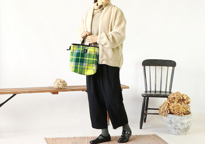 EnaKuam 　フェルト　リネン　バッグ 30代40代50代60代70代80代　レディース ネパール製　アースフレンドリー　エナクアム　ハンドメイド